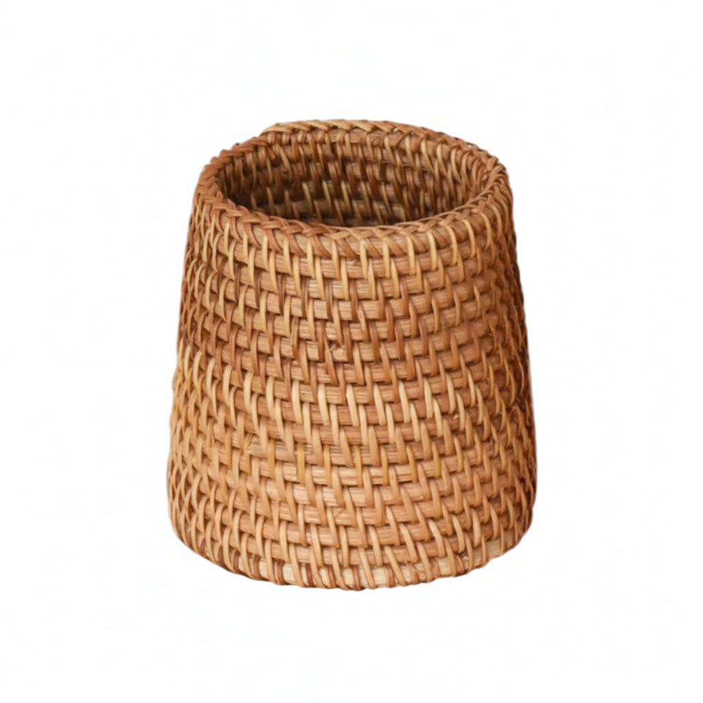 Handvävd rottingkorg för kökets alla skatter