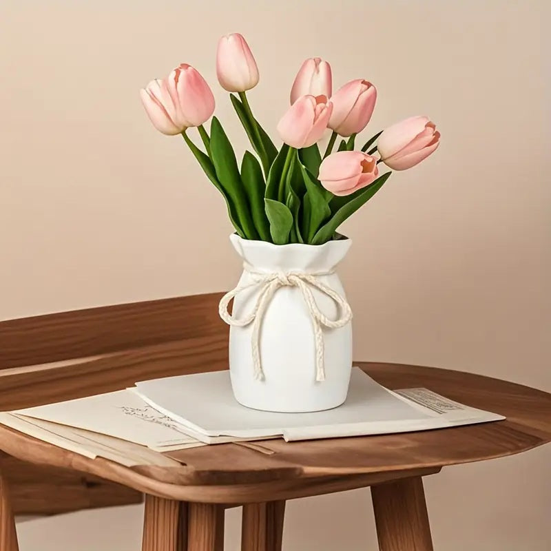 Modern Vit Vas – För Snittblommor & Dekoration