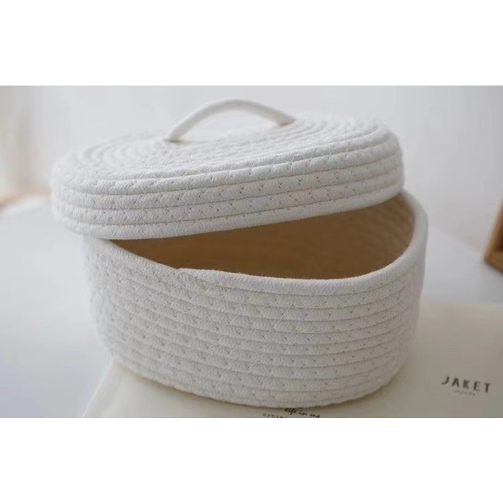 Vit Dammfri förvaringskorg i flätad bomull med lock