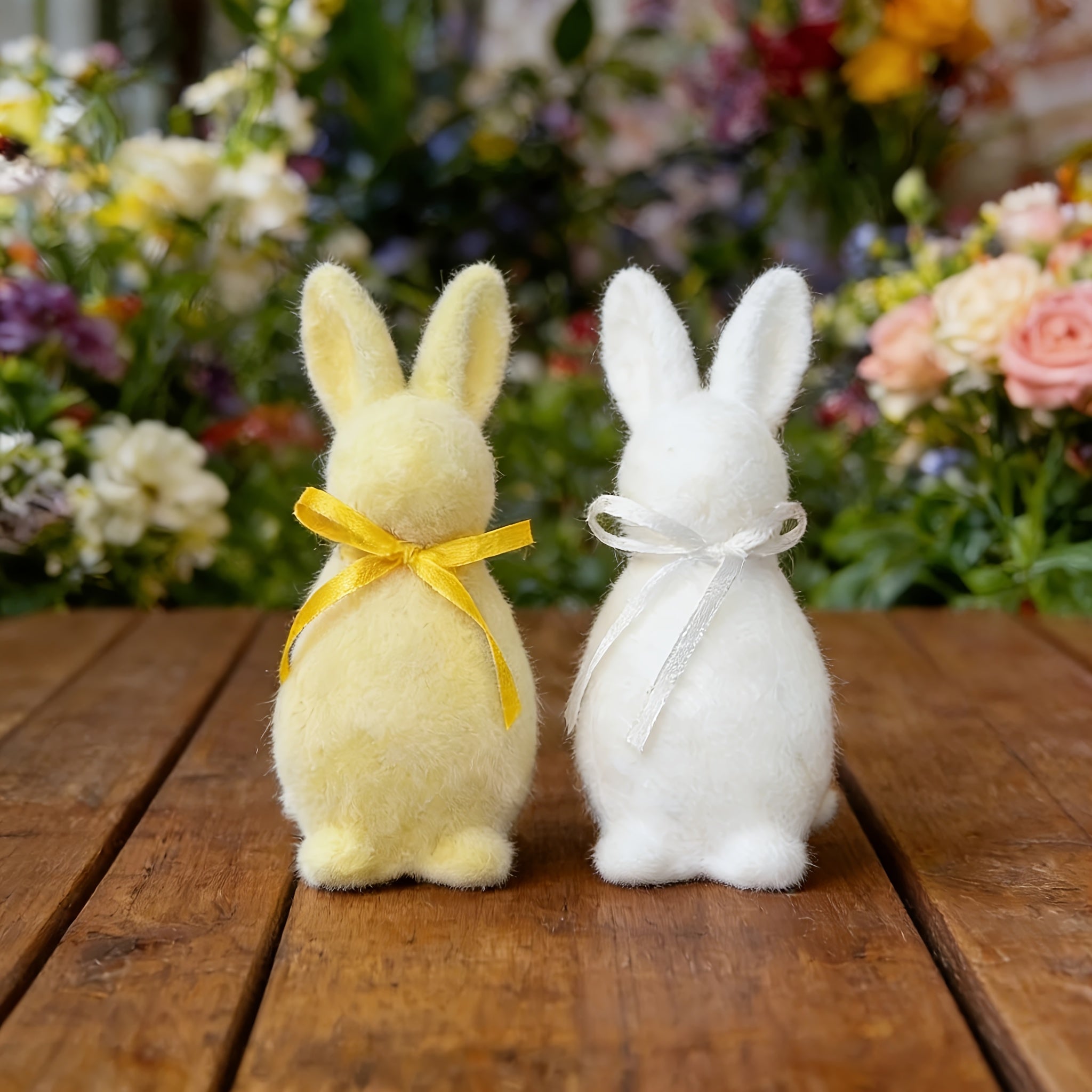 Färgglada Påskharar – 7-delars Flockat Kaninset för Glad Påskdekoration