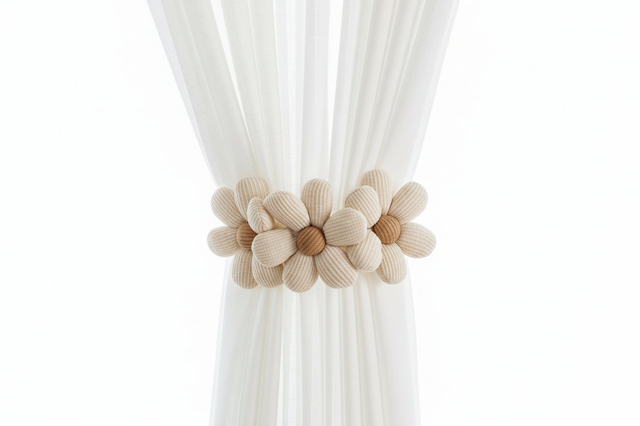 Beige Gardinomtag med Blommor – Dekorativ & Enkel Montering