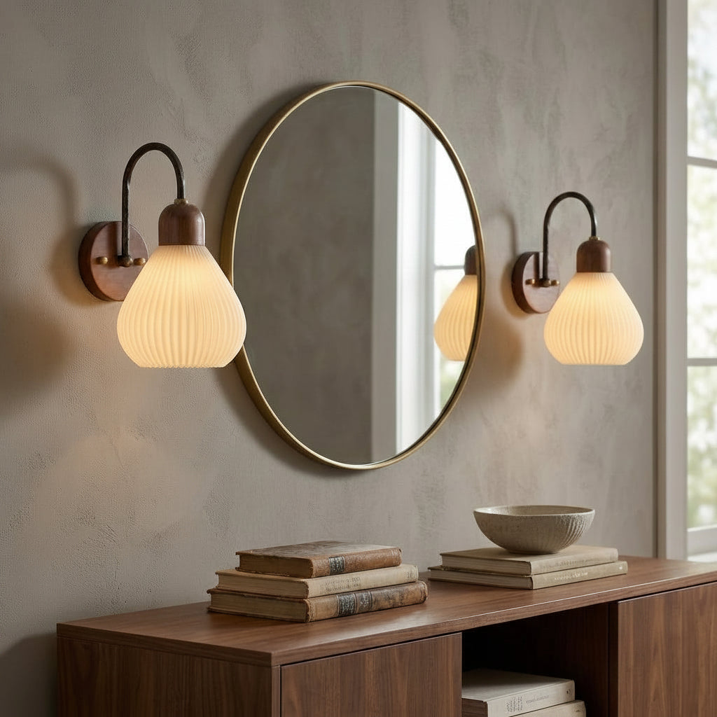 Elegant Svanhalslampa i Valnöt – Klassisk Retrodesign